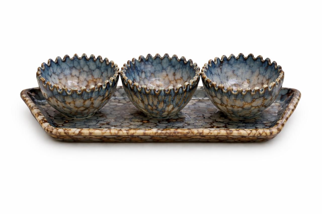 Earthy Ceramic Serving Set – 3 Bowls with Tray